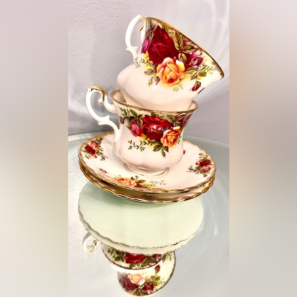 Royal Albert 11 Pc ‘62 “Tea for 4” Vintage Bone China Old Country Roses MintCond - Picture 12 of 16